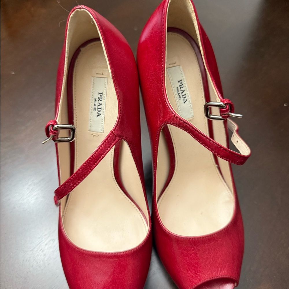 Prada pee toe Mary Jane’s size 38 - Picture 5 of 6